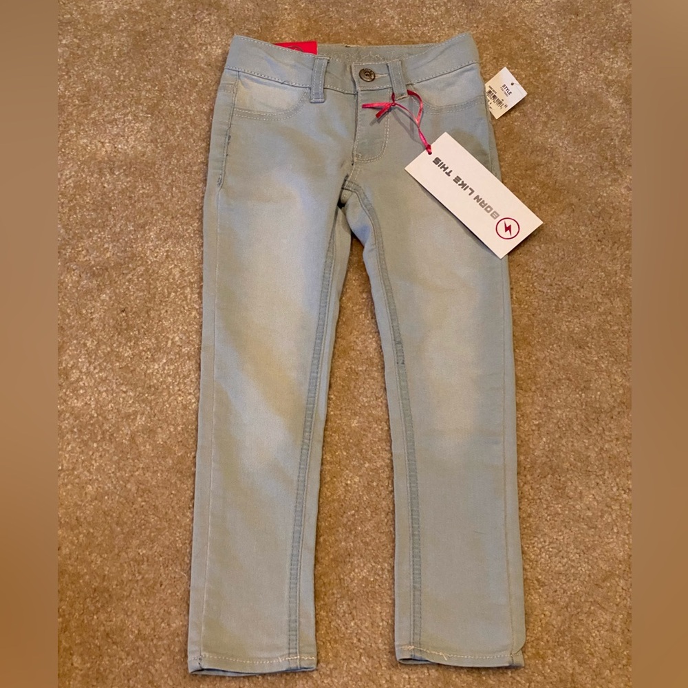 BNWT Freestyle girls jegging size 5, soft & stretchy